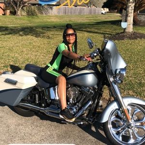 Meet your Posher, Myra